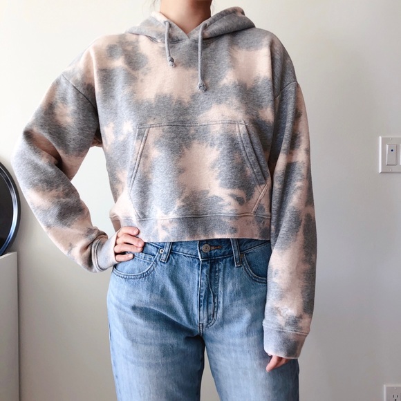 Aritzia TNA Crop Hoodie - Picture 2 of 7
